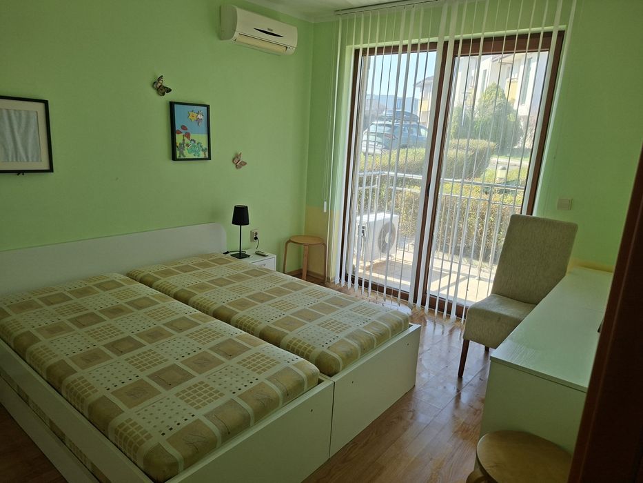 Две Легла тип сандвич