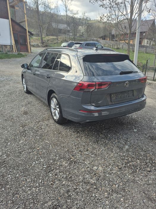 Vând Volkswagen Golf 8 Variant