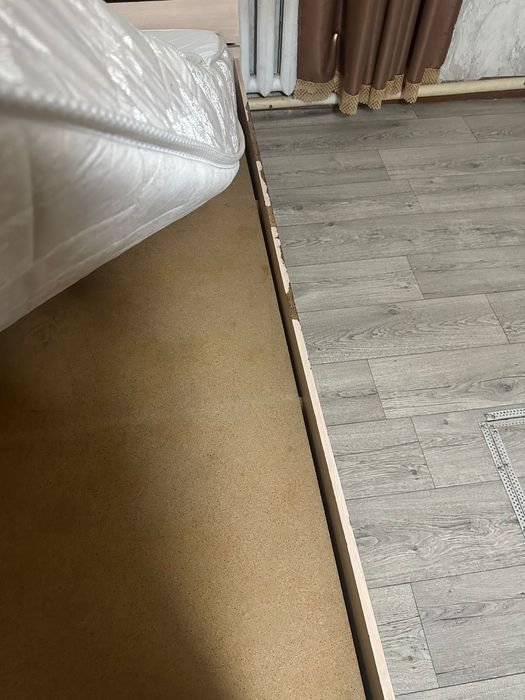 Продам кровать с матрасом