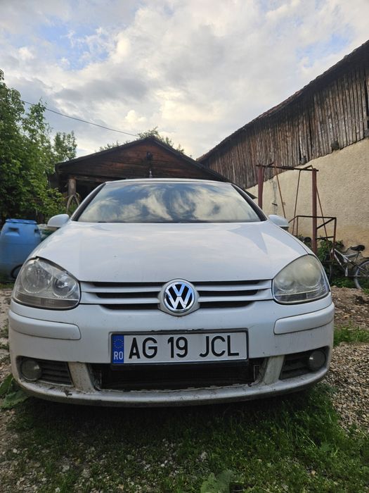 Vând golf 5 1.6fsi 2008