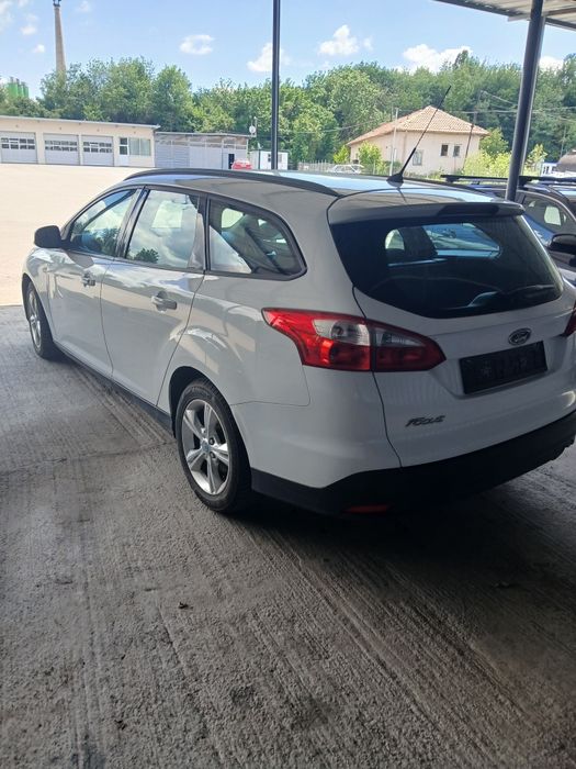 FORD FOCUS 1.6 бензин 2011г На части