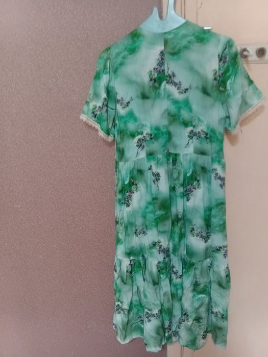 Платье зеленого цвета