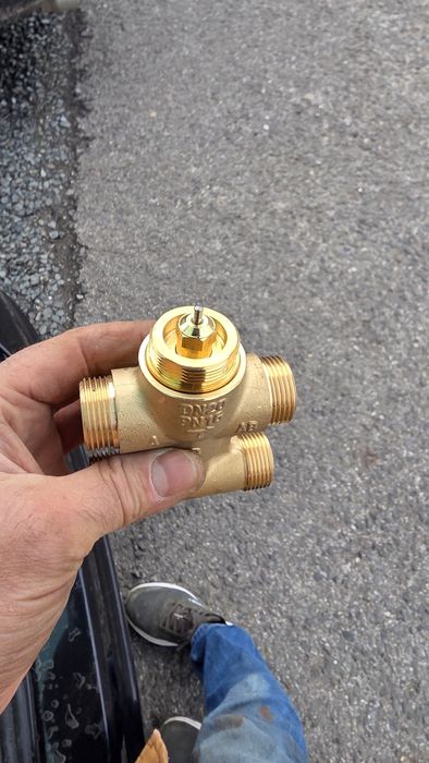 Vana cu 4 cai ¾ danfos