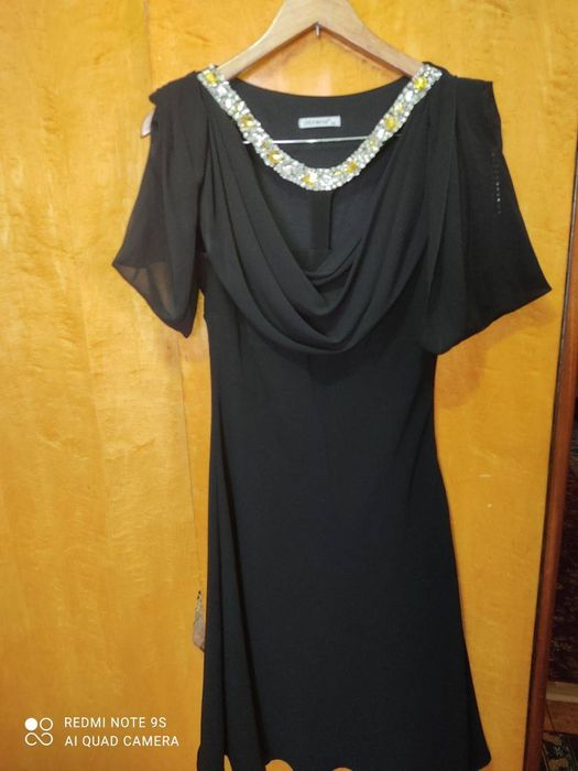 Платья вечерное черное