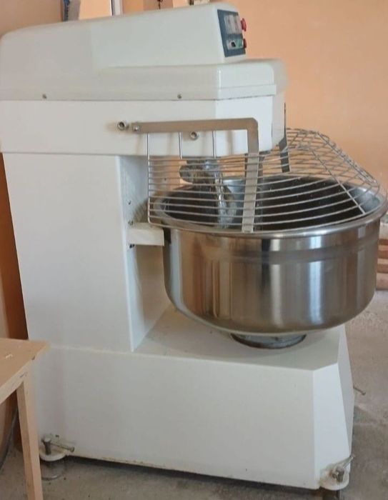 Xitoy 50 kgli 380v mishalka hamir qoradigan sotiladi