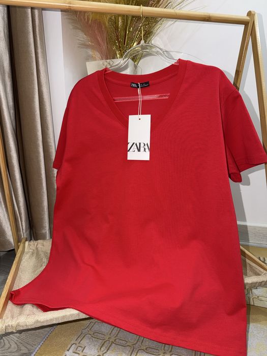 Женские футболки