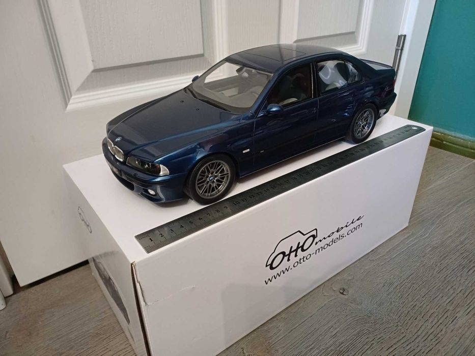 BMW e39 M5 1/12 OttOmobile