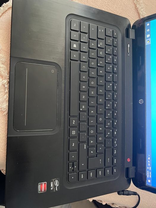 Vand laptop hp envy i5 8gb ram