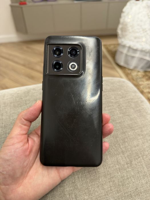 Смартфон OnePlus 10 pro