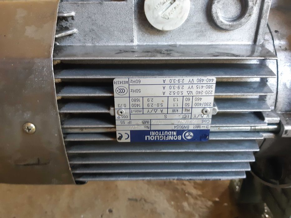 Motor cu reductor