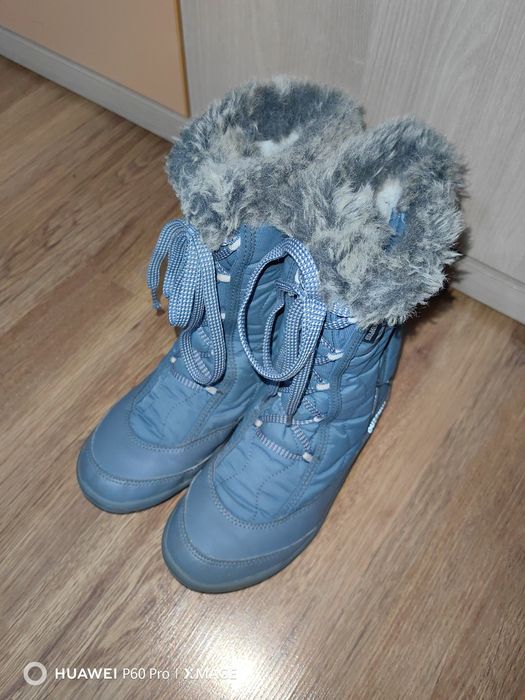 Детски ботуши Декатлон 37 и 38 номер.