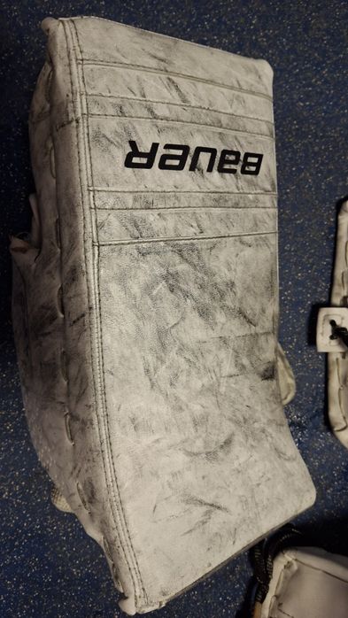 Вратарская хоккейная форма