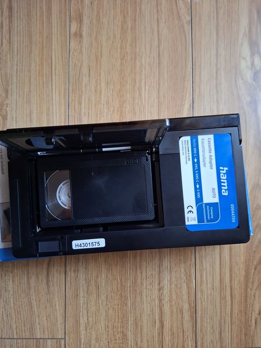 Adaptor caseta video vhs-c la vhs.