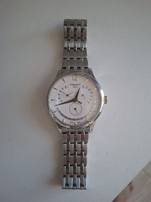 Продаю часы Tissot
