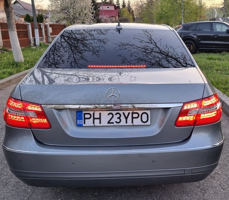 Mercedes-Benz E200d BlueEFFICIENCY 2011