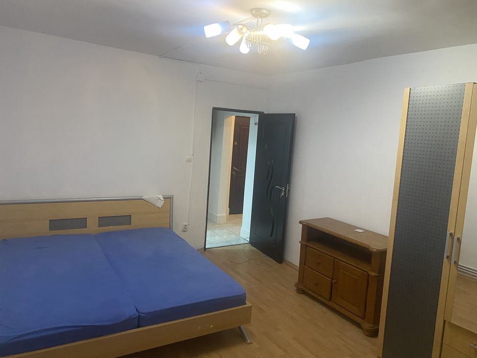 De vanzare garsoniera marghita  etaj 4
