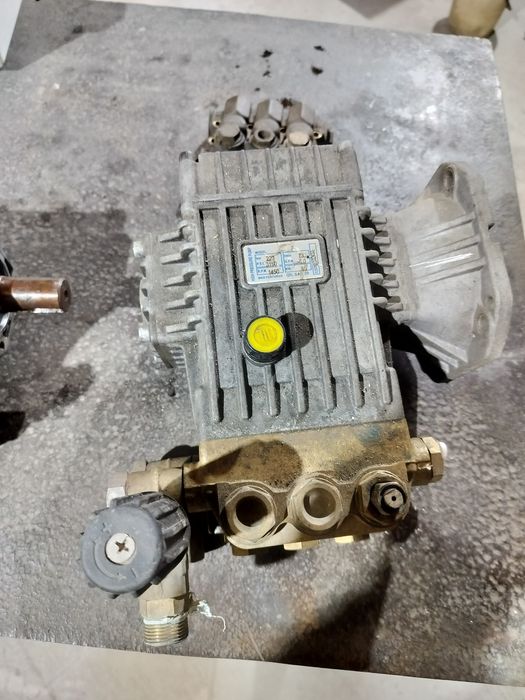 Продам насос высокого давления