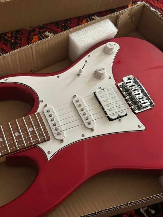 Продаю Ibanez GRX40 — абсолютно новая!