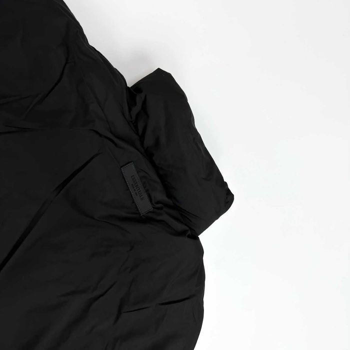 Aduc pe comanda Jachete umpluta cu Bumbac ESSENTIALS orice model