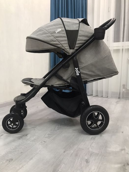 Коляска Joie детская