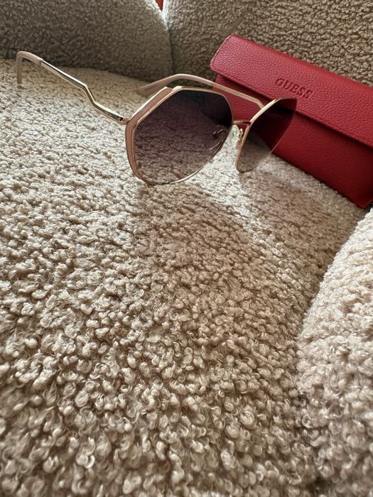Нови оригинални слънчеви очила Guess