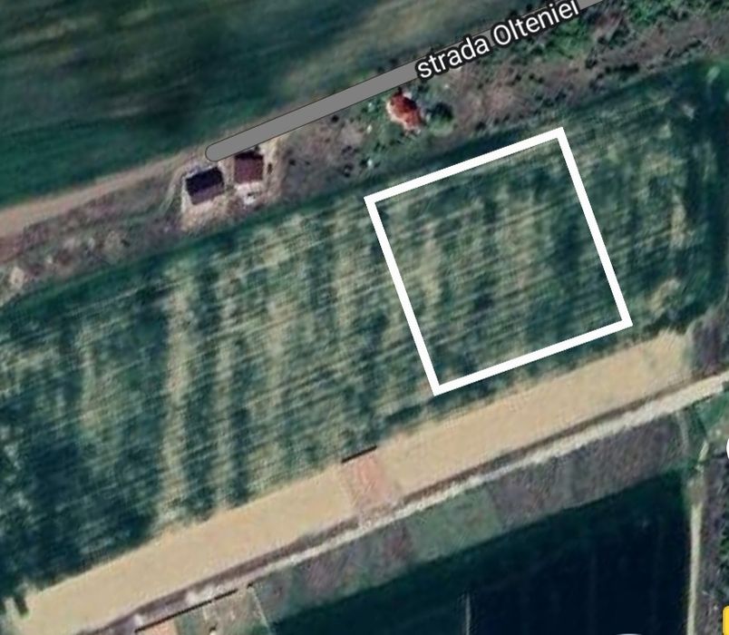 Vând teren in Comuna Domnesti