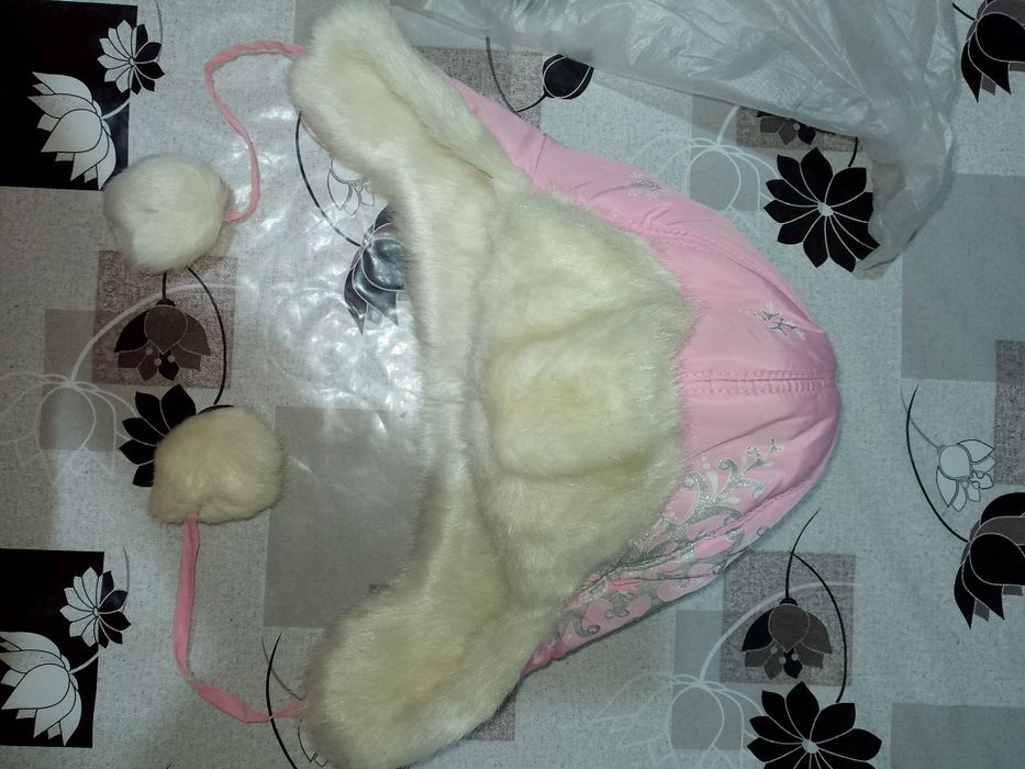 Продаётся детская шапка