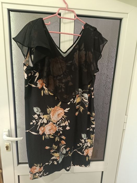 Рокли с къс ръкав