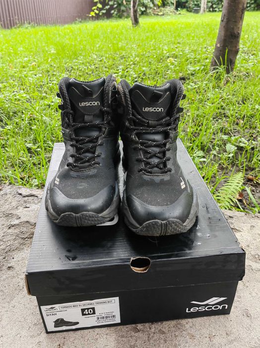 Треккинговые ботинки женские