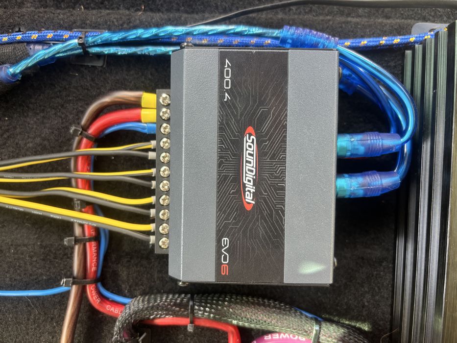 Amplificator sound digital 400.4 4 canale 400w rms
