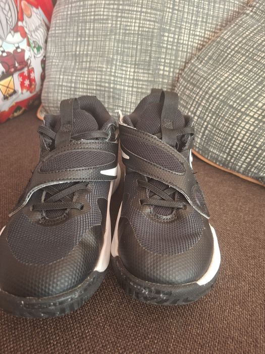 Маратонки  Nike носени