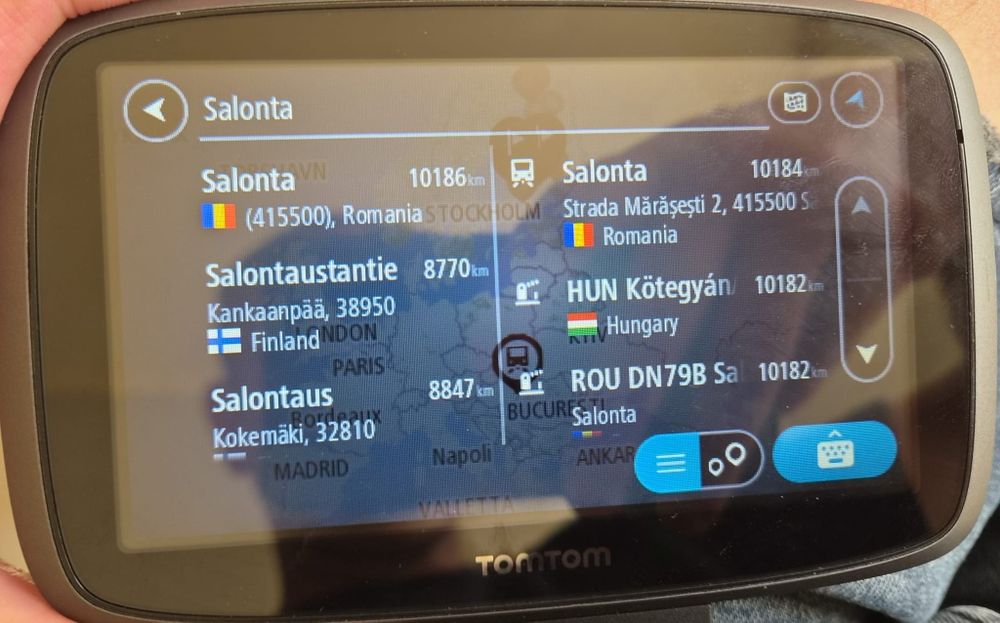 vand GPS TOM TOM GO 510 cu actualizare harti pe viata
