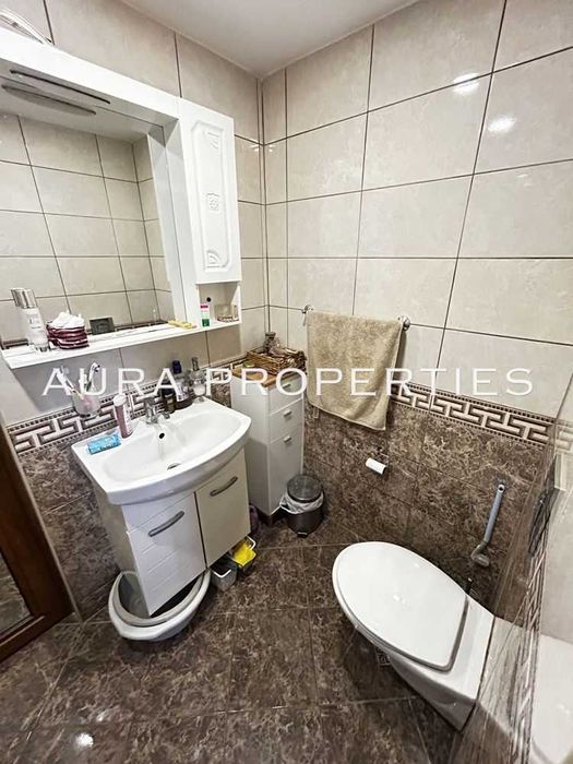 Разград / Къща, напълно обзаведена