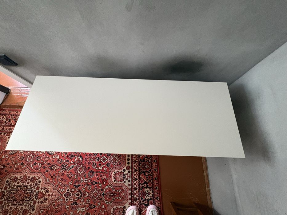 Продам письменный/компьютерный стол белого цвета