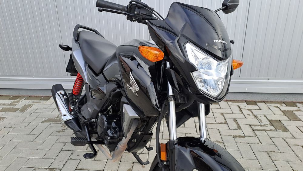 MotoFly Ploiești vinde Honda CB125F 2021