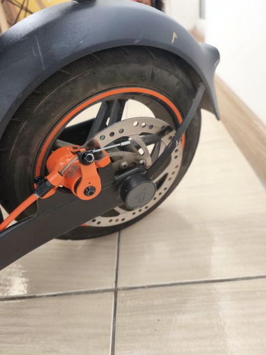 Самокат ninebot f40 в хорошем состоянии