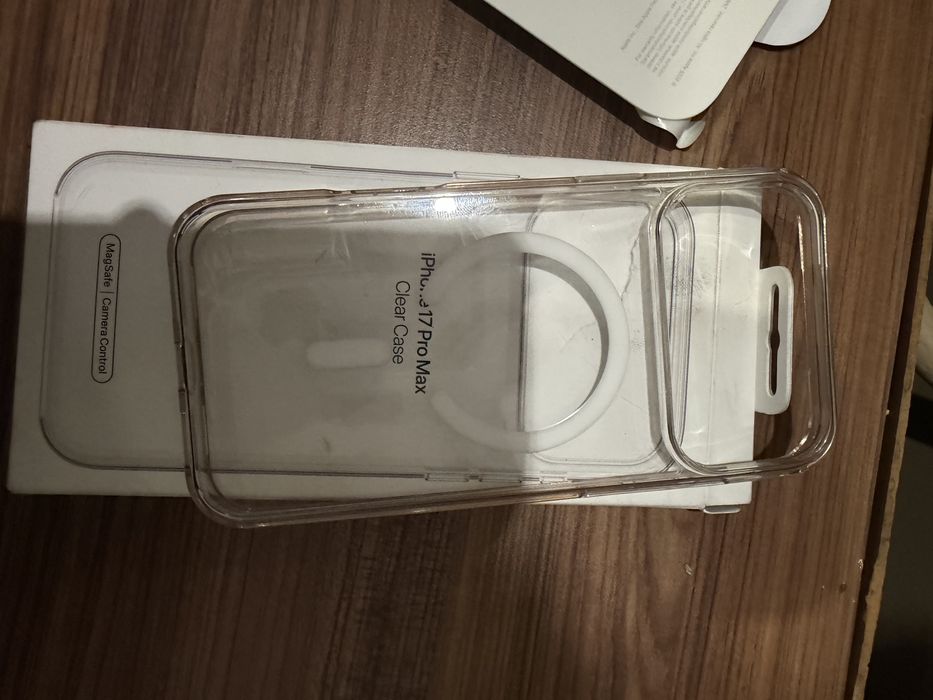 Прозрачен кейс за iphone 17 pro max