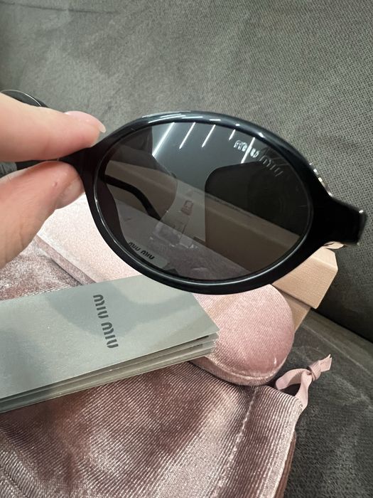 Miu Miu оригинални очила в черен цвят