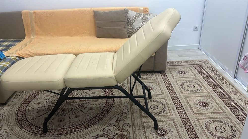 Кушетка косметологическая