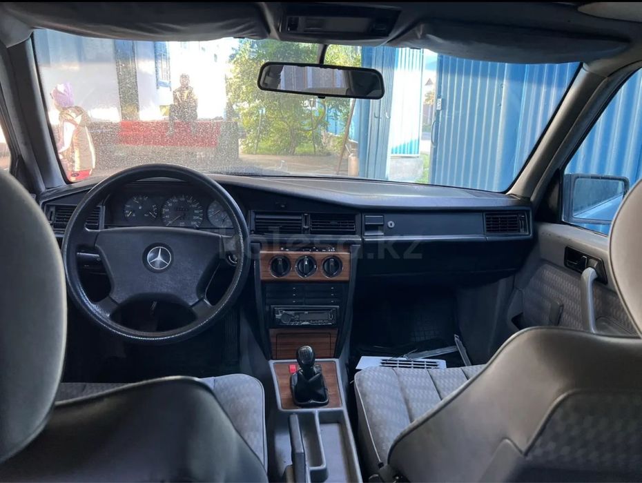 Mercedes-Benz 190