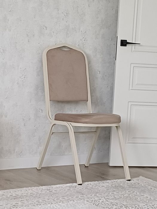 Стулья по 5000 т 4 шт