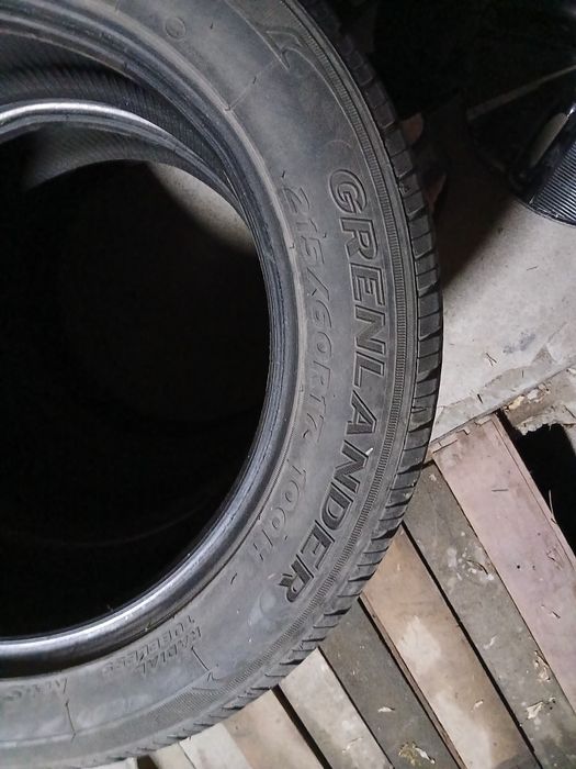 Grenlander  215/60 R17