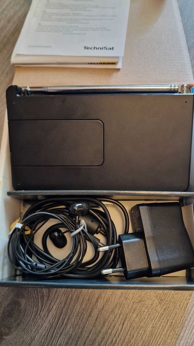 Radio digital portabil Technisat cu acumulator