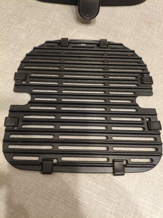 Еърфрайър Tefal LF 14 P черен