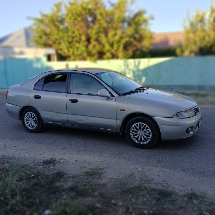 Продаётся Митсубиси каризма 1.8 автомат