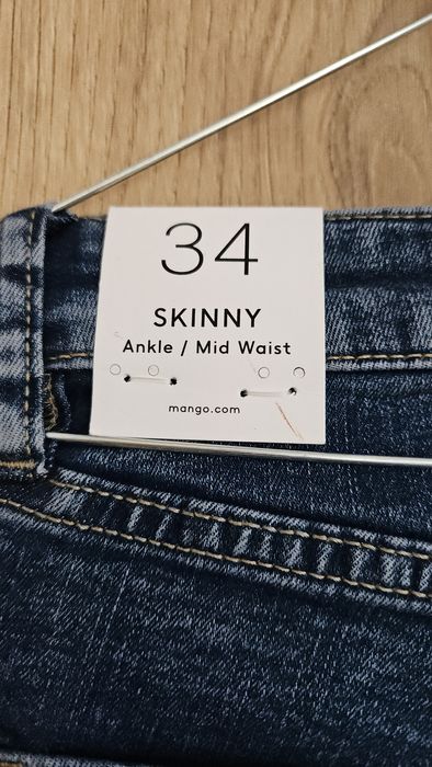 Чисто нови дамски дънки от Mango