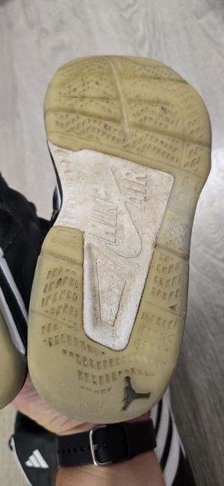 Adidași Jordan nr 39 Folosiți