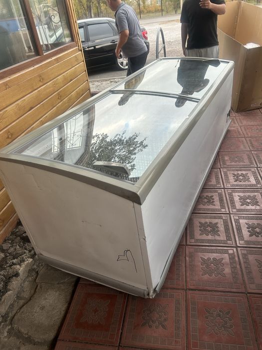 Морозильник 1000л