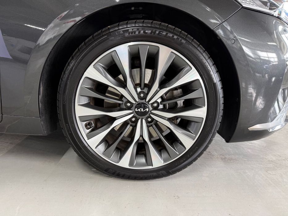Джанти Kia K8 / Kиа 19” 5 x 114,3 8J ET 49.5