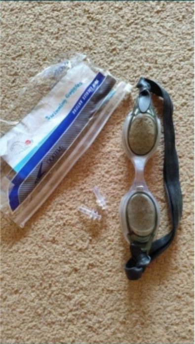 Очки для плавания в хорошем состоянии